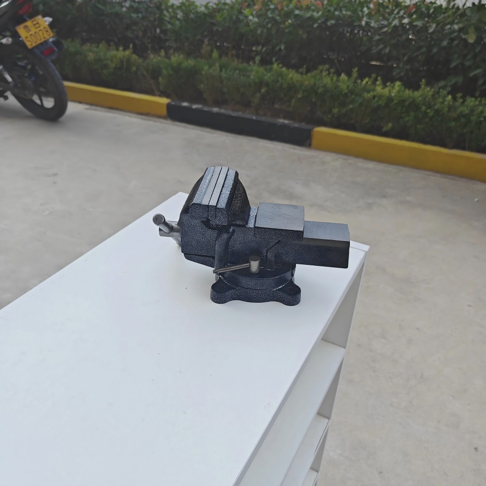 360 ° Cast Steel Bench Vise