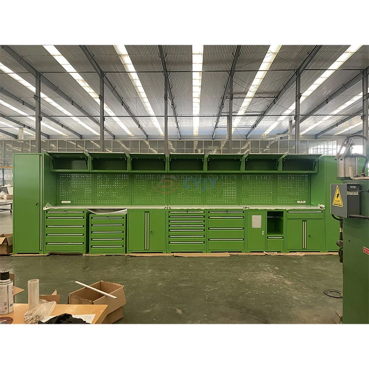 Tilpassede multifunksjonelle garasjeskap